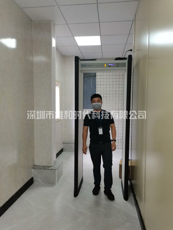 揭陽機場從我司（維和時代）采購METOR6S進口金屬探測安檢門[圖文]