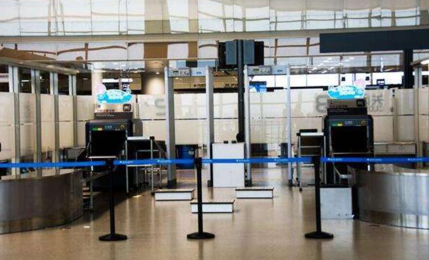 大慶機場安檢門通道探測查獲配刀助安全[圖]