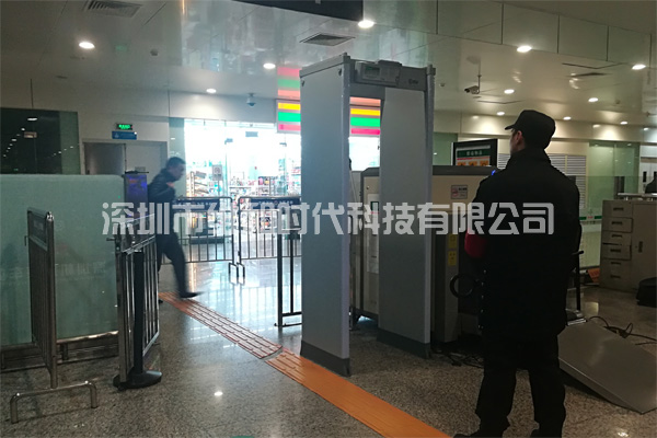 金屬探測安檢門市場價格是多少錢一臺？-2.jpg